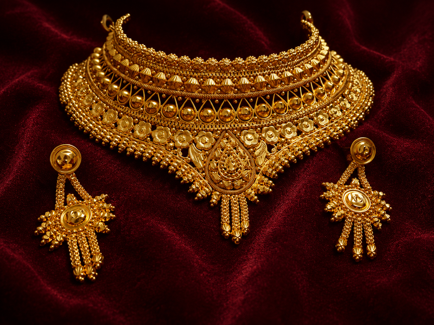Gold Jewellery at New Rajlaxmi Jewellers